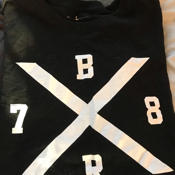 Set of men’s t-shirts - Picture 2 of 5